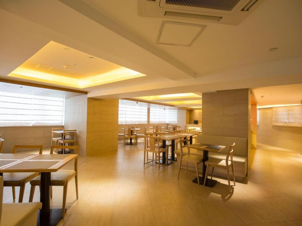 Ji Hotel Shanghai Yan An Road Branch Exterior foto